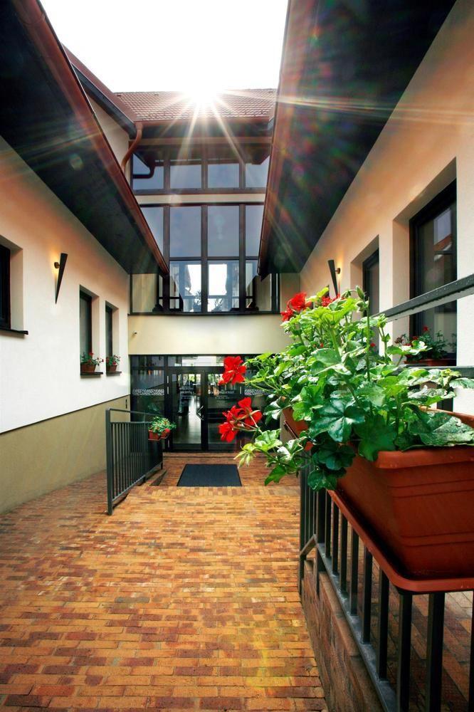 Hotel Belassi Бойнице Екстериор снимка